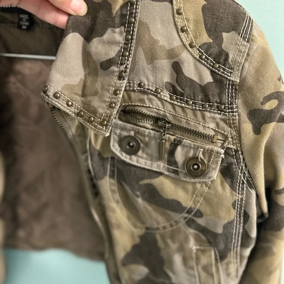 Nina Rossi Camouflage Cropped Jacket - Picture 4 of 6